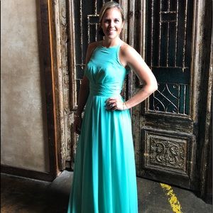 Meet your Posher, Leslie